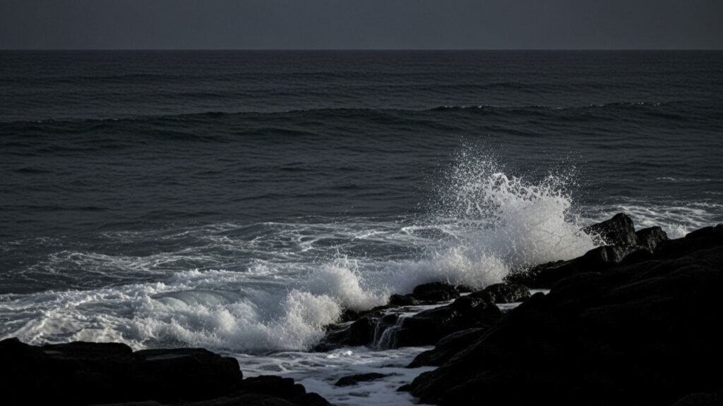 新作ゴジラ映画タイトル「ゴジラ-0.0(ゴジラマイナスゼロ)」をゴジラ-1.0の続編として考察する・イメージ画(海の波)